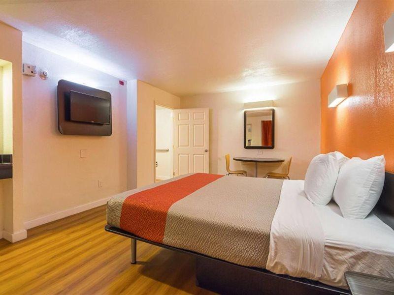 Motel 6-Garland, Tx - Northeast Dallas المظهر الخارجي الصورة